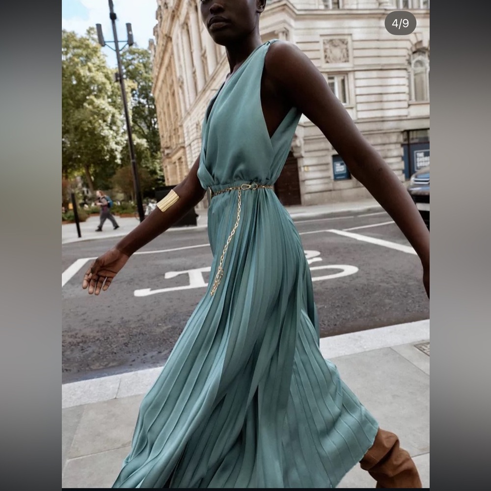 🆕(NWT) ZARA Bloggers Fav Pleated Midi Dress with Belt. XS. Color: Blue Steel - Picture 7 of 16
